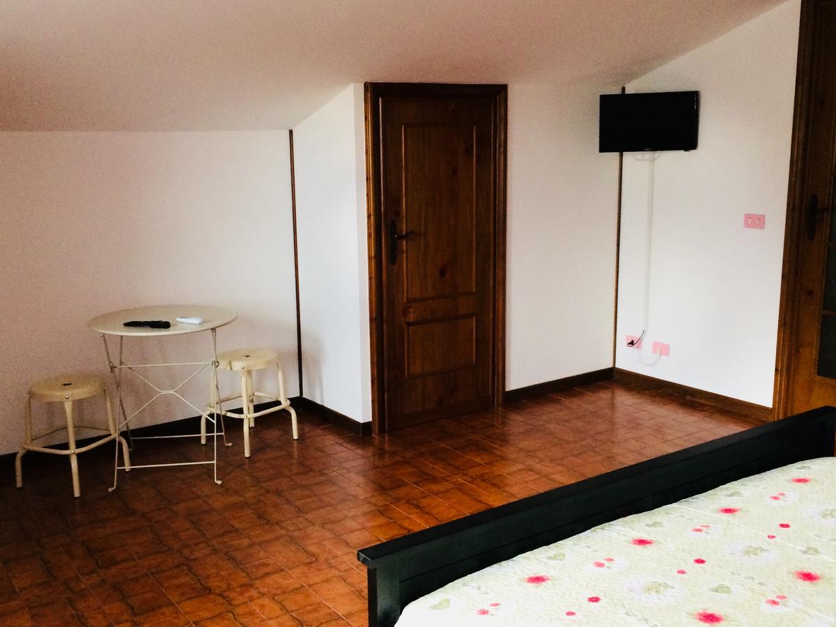 Tana Dell'Elfo B&B Гави Екстериор снимка