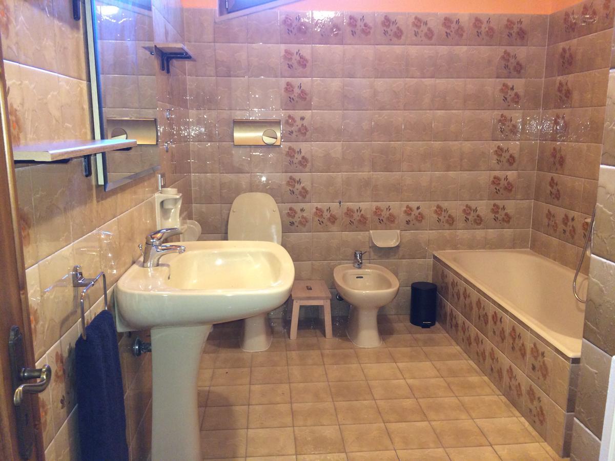 Tana Dell'Elfo B&B Гави Екстериор снимка
